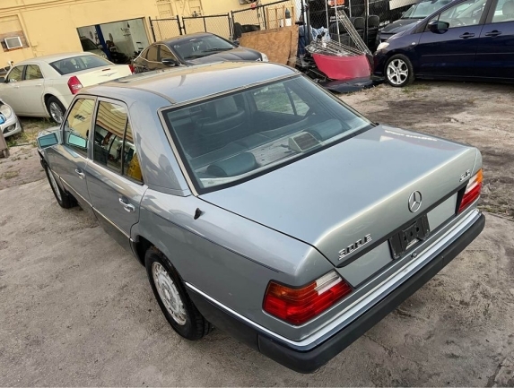1990 Mercedes 300 Cab - $2,900