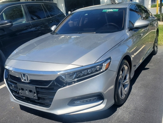 2019 Honda Accord  - $17,900