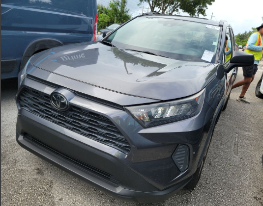 2019 toyota rav4  - $19900