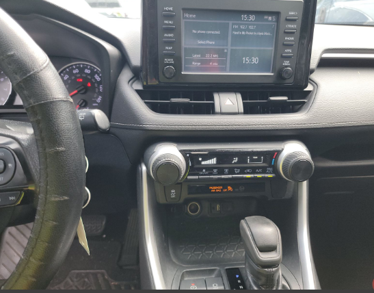 2019 toyota rav4  - $19900