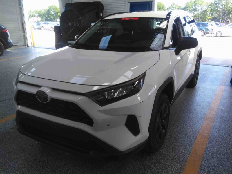 2019 toyota rav4  - $18900