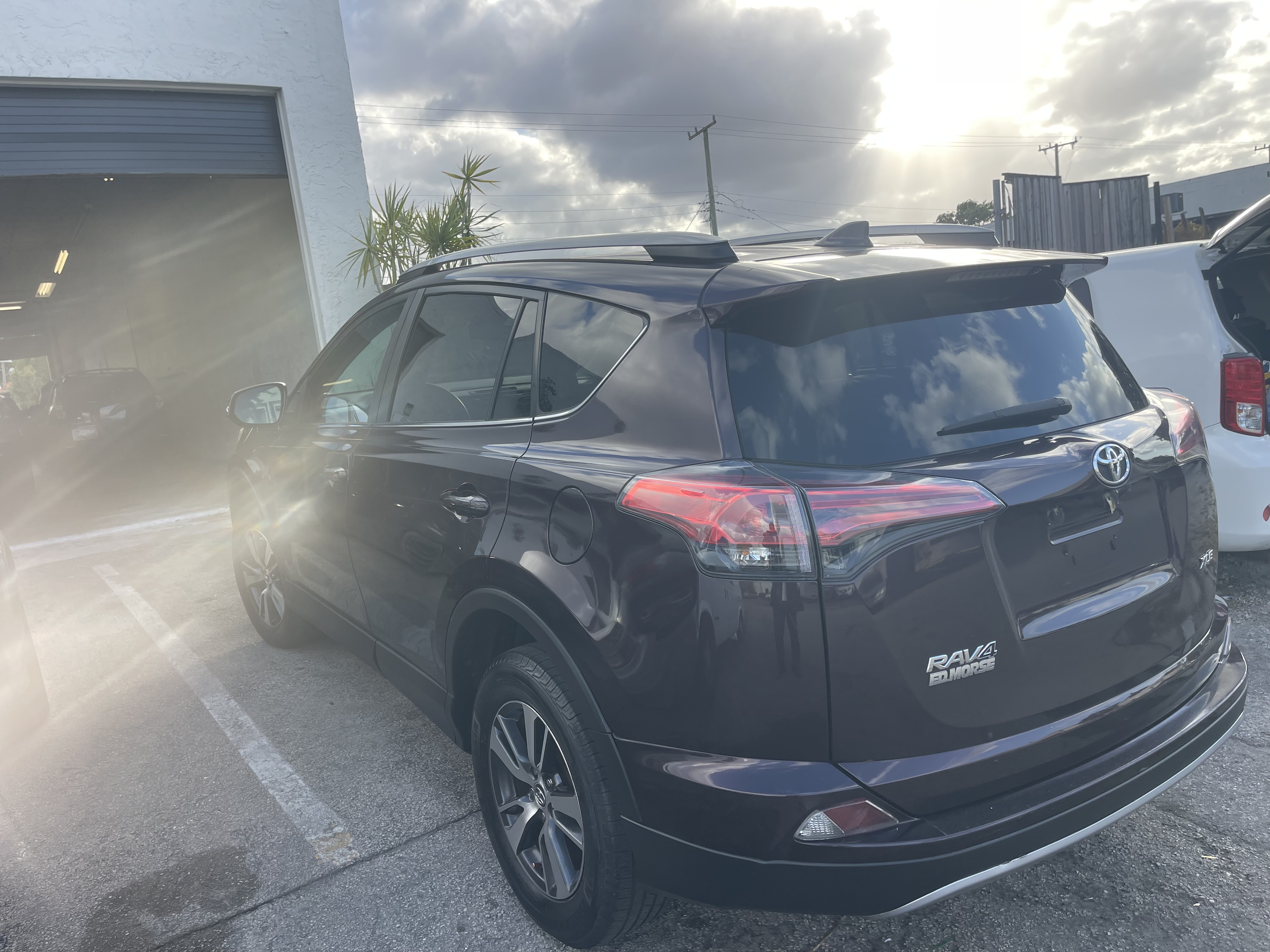 2018 toyota rav4 suv - $18500