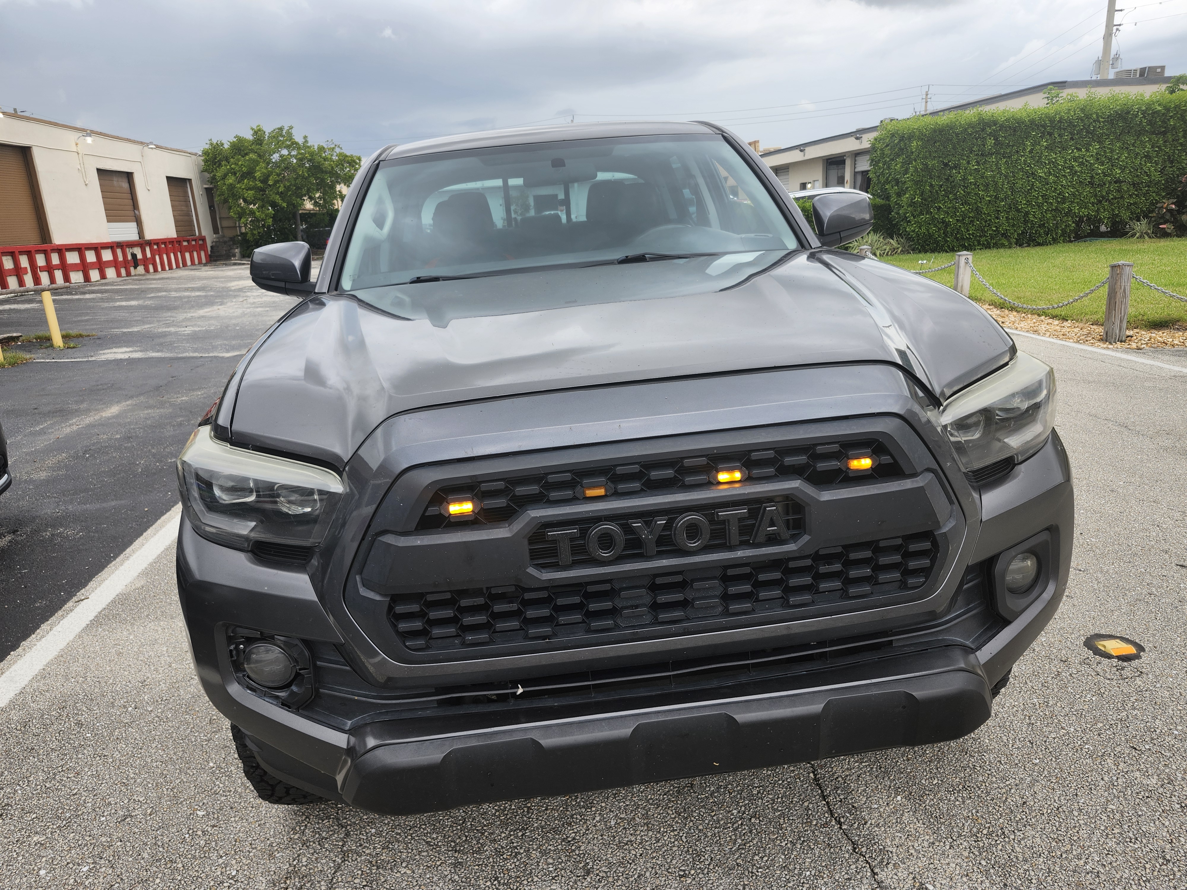 2017 toyota tacoma  - $17,900