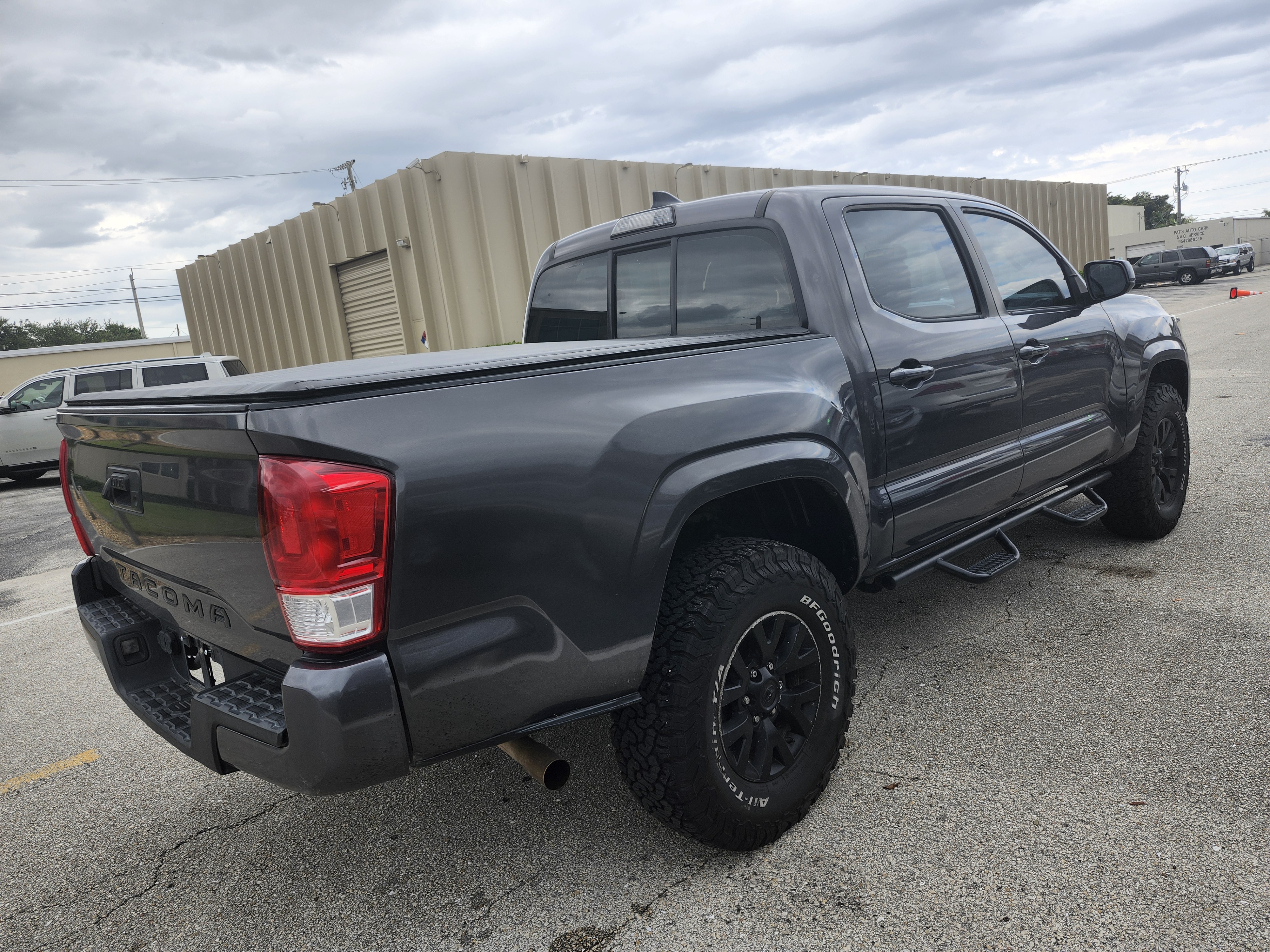 2017 toyota tacoma  - $17,900