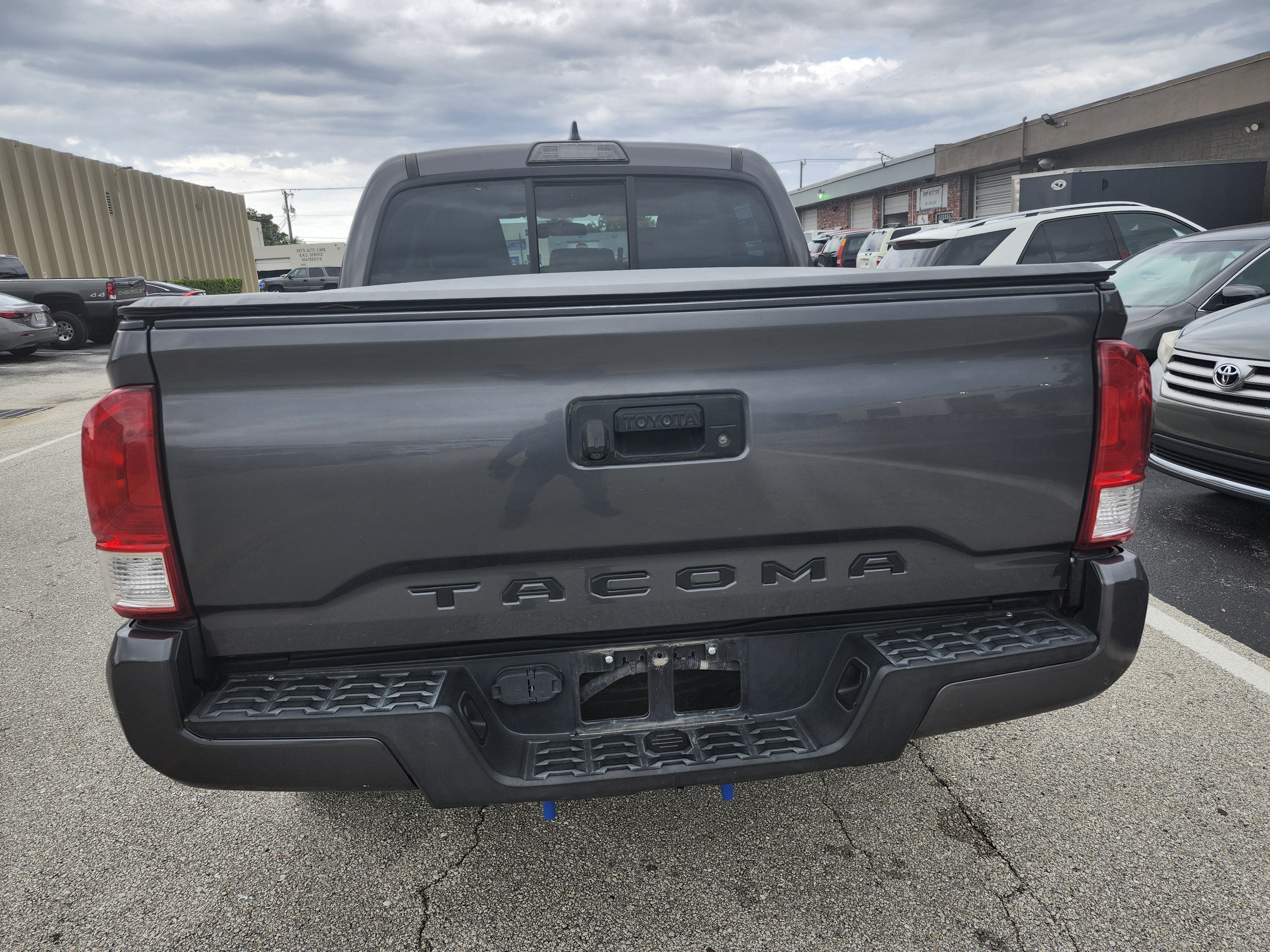 2017 toyota tacoma  - $17900