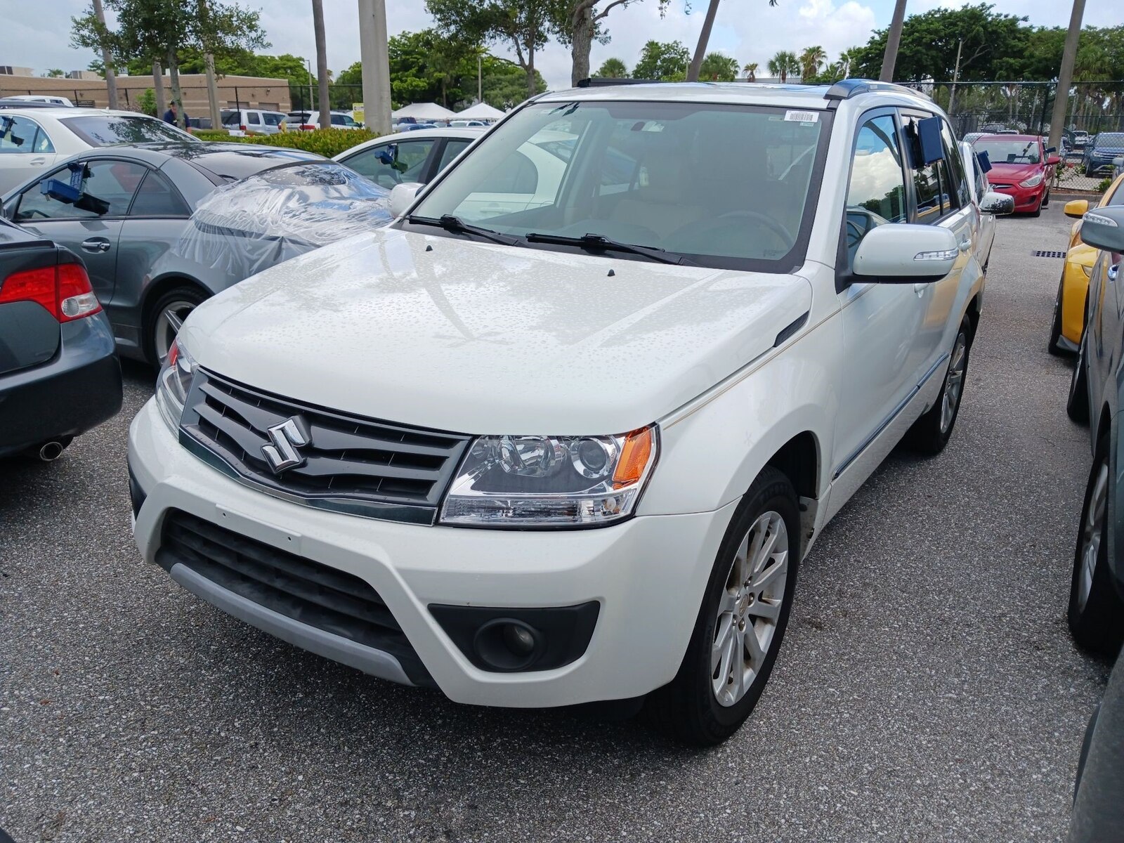 2013 suzuki grand-vitara  - $7,000