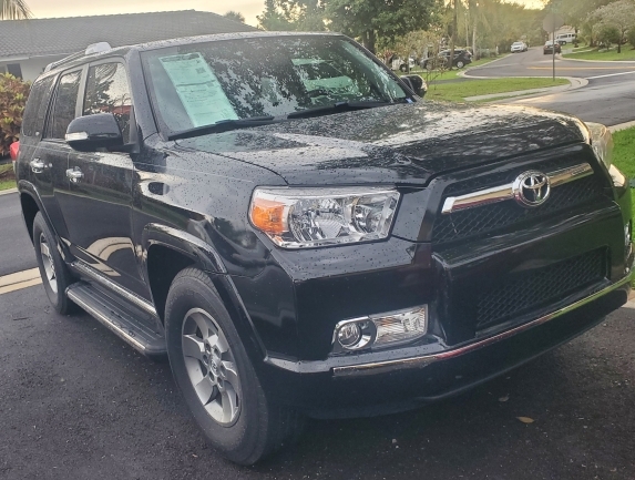 2013 Toyota 4Runner  - $17,500